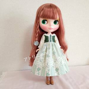 送料無料！ ハンドメイド ネオブライス・リカちゃんの服 「童話の世界の花柄ワンピース（グリーン）」ブライス 花柄 ワンピース ドレス 服