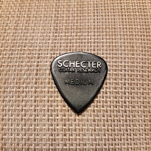 SCHECTER MEDIUM ピック ／ GUTAR RESEARCH ギターピック PICK