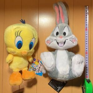 ピーナッツ・クラブ ルーニー・テューンズ ミディアムぬいぐるみ 2種セット