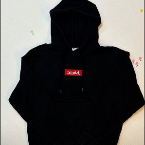 X-girl エックスガールのパーカーです。