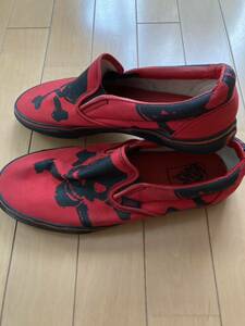 希少？珍品？スカル柄！VANSスリッポン