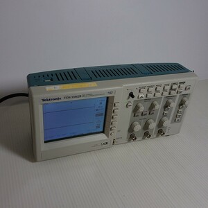 A5 Tektronix テクトロニクス TDS 1002B デジタルオシロスコープ 現状渡し 通電確認のみ