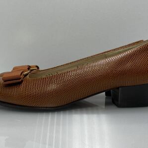 0-1 サルヴァトーレフェラガモ Salvatore Ferragamo パンプス チャンキーヒール ラウンドトゥ ヴァラリボン レザー6 1/1c DG07343 338の画像2