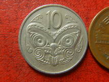 外国・ニュージーランド／１０セント白銅貨：マオリ族の仮面（1972年）　240126_画像1