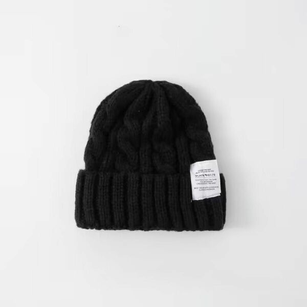 【ラスト1点！】ニット帽 ビーニー 韓国 オシャレ シンプル ワンポイント 黒 ブラック