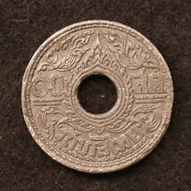 タイ王国 10 Satang錫貨（1942）[E3251]コイン_画像1