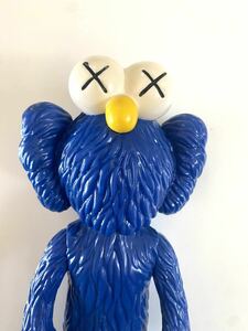 カウズ kaws フィギュア　エルモ　ブルー色 青　メディコムトイ 全長 約29CM セサミストリート