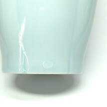 八木明 作 青白磁 瓜型 瓶 高さ約30.5cm / 花瓶 花入 花生 花器_画像3