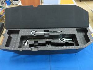 ** Daihatsu L175S Move original luggage box tool box almost unused 58910-B2081**