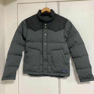 【送料無料】patagonia（パタゴニア）のダウンジャケット　XSサイズ