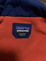 【送料無料】patagonia（パタゴニア）のナイロンジャケット　XSサイズ　紺_画像3