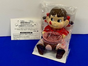 未使用品★不二家　ネクター当選品　おすわりペコちゃん人形　現状渡し (4339)