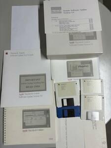 Apple製Macintosh System Software Update Version5.0 M0681　(中古品・FD読込確認済)の出品です。
