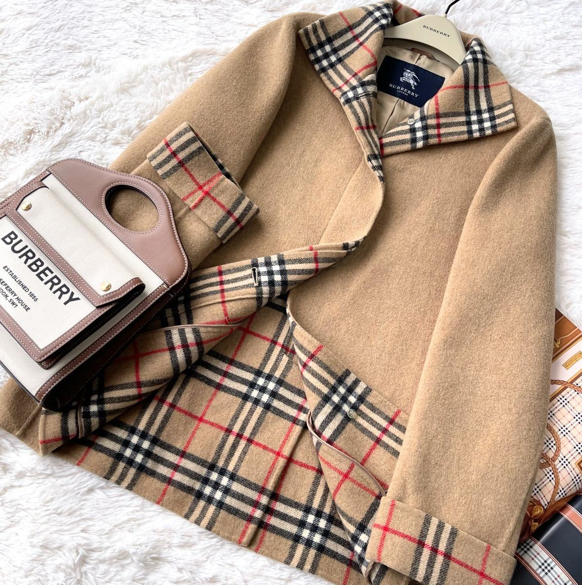 【良品】バーバリーロンドン ハーフコート カシミヤ混 ノバチェック ベージュ 【良品】バーバリーロンドン ハーフコート カシミヤ混 ノバチェック ベージュ
