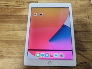 au Apple iPad Air 2 A1567 ジャンク品 送料185円♪