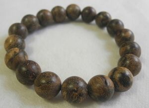  Vietnam production high class goods rank!. tree .. beads bracele genuine article 18g 12mm agarwood Buddhist altar fittings .. beautiful wood grain is good fragrance water . aroma 