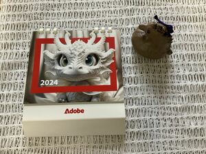 置き物 辰の土鈴★Adobe 2024年用卓上カレンダー