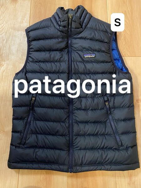 【美品】パタゴニア patagonia ダウンセーター ベスト S ネイビー FA17