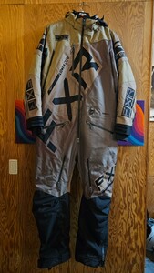 中古 ワンピース 　2023 FXR Racing スノーモービル モノスーツ CX F.A.S.T. INS MONOSUIT キャンバス/ブロンズ CANVAS/BRONZE（サイズ：XL