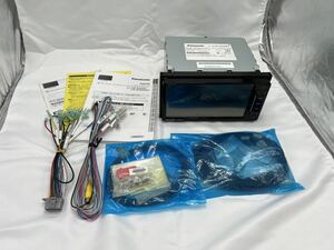 極美品！　Panasonic CN-RA04WD ストラーダ　200mmワイド　アンテナ類未使用　カーナビ　2DIN Bluetooth フルセグ　オーディオ　