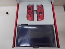 新品 任天堂 ニンテンドースイッチ NintendoSwitch 有機ELモデル マリオレッド HEG-S-RAAAA 家電量販店の印有１月１６日 保護フィルム付き_画像3