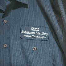 CiNTAS 長袖ワークシャツ size L グレー ゆうパケットポスト可 胸 ワッペン Johnson Matthey 古着 洗濯 プレス済 ｂ22_画像3