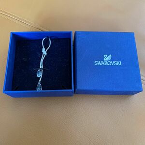 SWAROVSKI スワロフスキー　ネックレス　Y字型　未使用新品　ペンダント 箱付