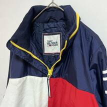 TOMMY HILFIGER DENIM トミーヒルフィガー　カラーブロック　ハーフジップ　ナイロンジャケット プルオーバー フード収納　　サイズS_画像4