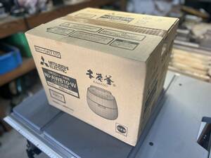 三菱　IHジャー炊飯器　本炭釜KAMADO　NJ-AWB10-W　5.5合炊き (月白）　