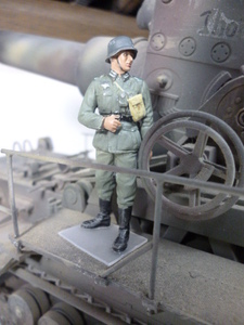 1／３５ドイツ列車砲クルー完成品１