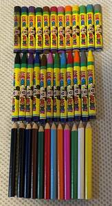 ♪Mickey Mouse　12色クレヨン・クレパス　未使用　おまけ色鉛筆♪