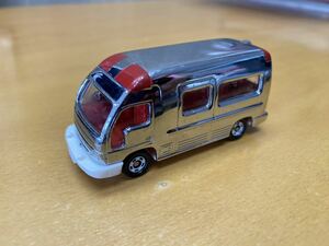 トミカ 日産パラメディック 救急車 tomica