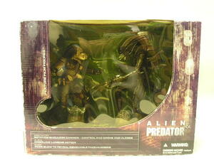 [ box damage ]#mak fur Len toys Movie mani Axe FIVE Alien & Predator box figure 