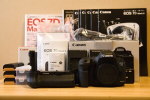 極上　付属品多数　CANON　EOS 7D Mark Ⅱ ボディ　バッテリーグリップ　