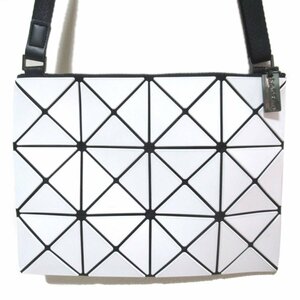 美品 BAO BAO ISSEY MIYAKE バオバオ イッセイミヤケ ルーセント クロスボディ ショルダーバッグ BB03-AG056 ホワイト×ブラック