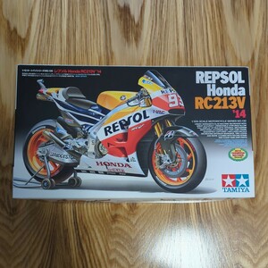 タミヤ　1/12 レプソル　Honda　RC213V ‘14 LCR 井上貴晶デカール付　