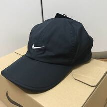 NIKE ナイキ ランニングキャップ　帽子　フェザーライト ブラック 57-59cm 送料サービス_画像2