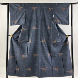 大島紬 身丈154cm 裄丈61.5cm S 袷 純泥染 証紙 花 横縞 紺色 正絹 美品 名品 【中古】