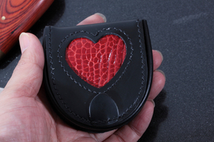 Art hand Auction Limited to 1 item New design Extra thick genuine leather/crocodile leather semicircular horseshoe-shaped coin case Hand-sewn Popular Black/Red Hard Actual photo Original, wallet, Men's, Coin purse, coin purse