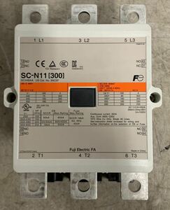 富士電機機器制御 電磁接触器 SC-N11 [300] 　中古品