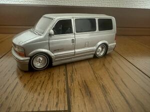 ★ JADA TOYS 1/32 CHEVROLET ASTRO VAN★ 