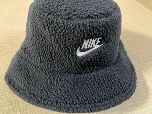 新品 未使用 タグ付き☆ナイキ エイペックス リバーシブル バケットハット☆NIKE サステナブル素材☆Mサイズ 黒/ブラック 頭囲57cm