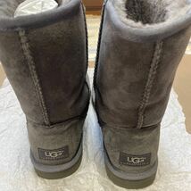 UGG ムートンブーツ グレー　美品　25㌢_画像1