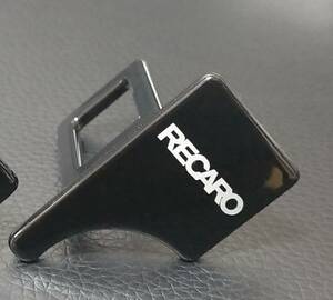 1個～送料無料★ ブラック RECARO☆レカロ★シートベルト　エンブレム バックル