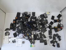 Z608C Sony 大量 多数 バッテリー 充電器 アクセサリー カメラアクセサリー 付属品 9.8キロ 他 ジャンク まとめ売り　_画像2