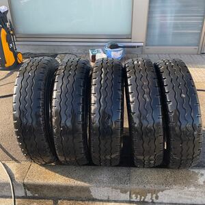 205/70R16 111/109L LT中古　DUNLOP　美品　　5本セット：22000円