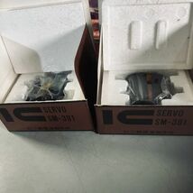 Z2-1081【R/Cコントローラー】長期保管・TAMIYA タミヤ サンワ 他 まとめ SANWA IC SERVO サーボ リモコンボックス アンテナ※一部中古含む_画像8