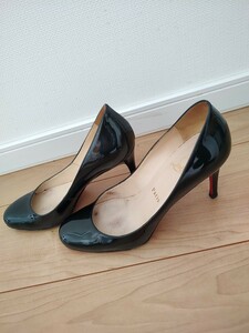 .*.*使用感あります.*.* 通勤 仕事用 Christian Louboutin クリスチャンルブタン OL エナメル パンプス ハイヒール 23.5cm 深緑