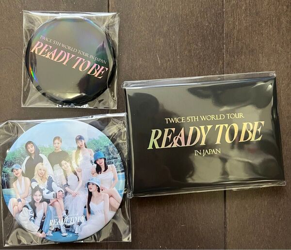 TWICE ライブ アップグレード席限定グッズ トレカ 缶バッジ