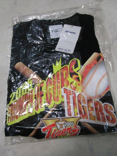2005年度　阪神タイガース優勝記念Tシャツ　新品未使用品　Sサイズ